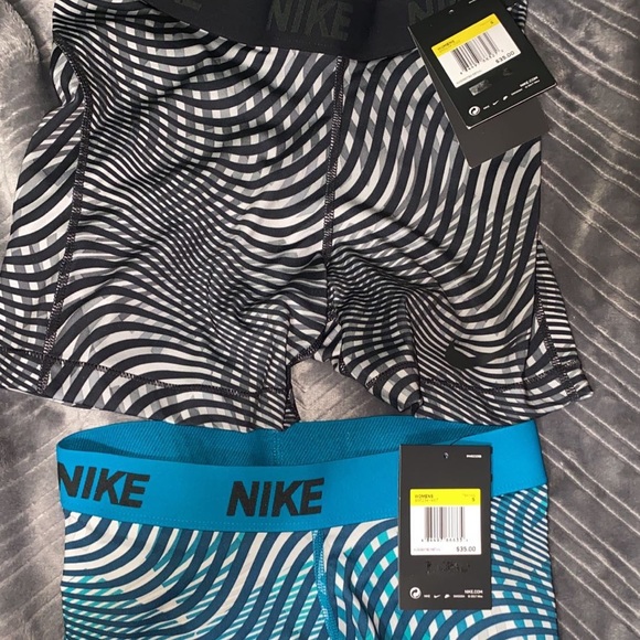 Nike DriFit training shorts - Picture 1 of 2